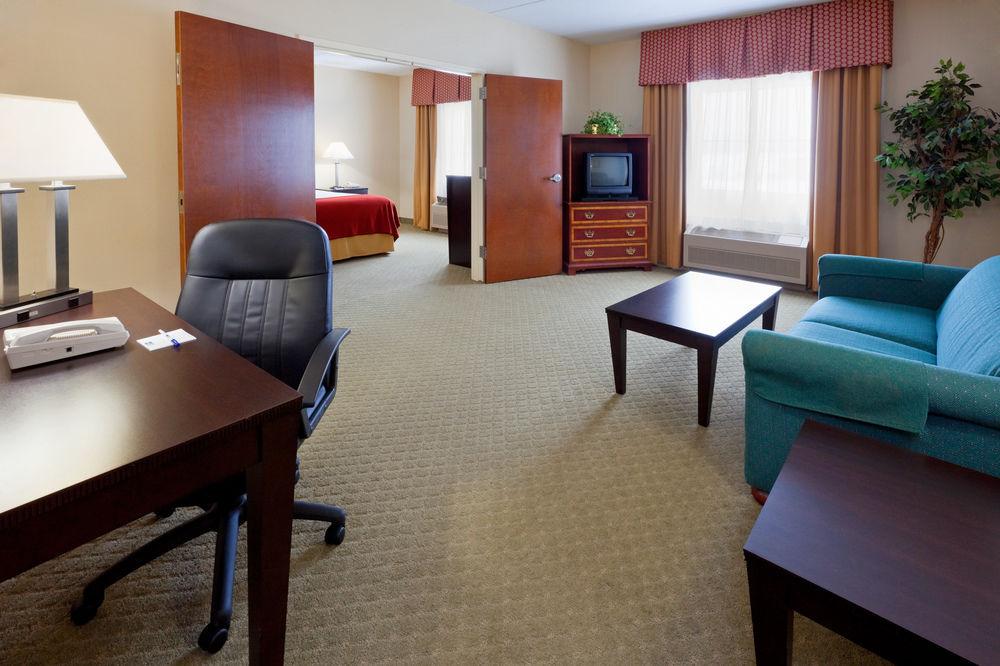 Best Western Plus Wilkes Barre-Scranton Airport Hotel Pittston Ngoại thất bức ảnh