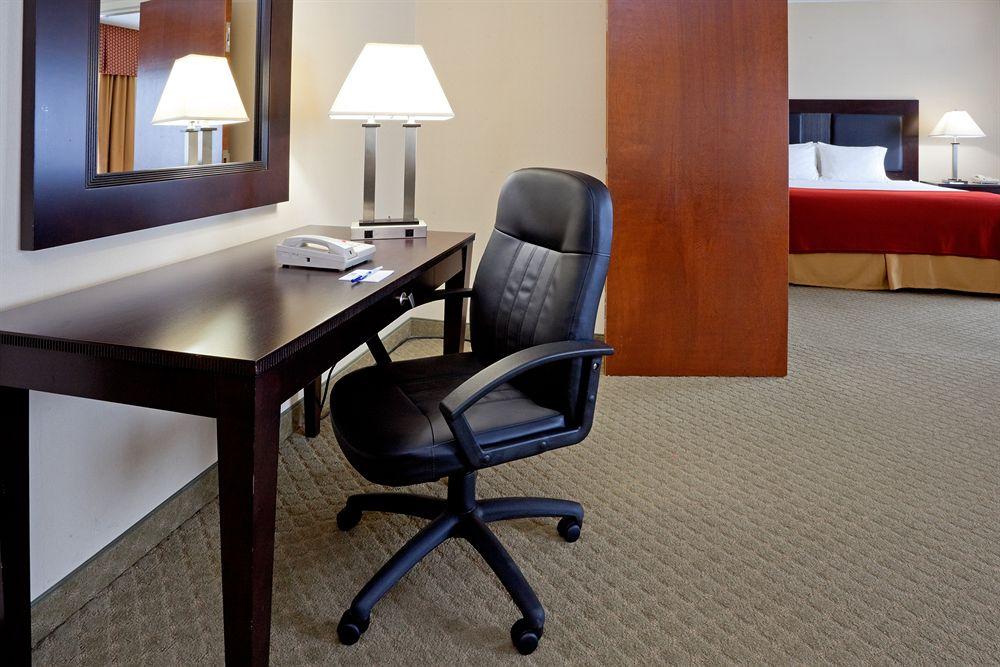 Best Western Plus Wilkes Barre-Scranton Airport Hotel Pittston Ngoại thất bức ảnh