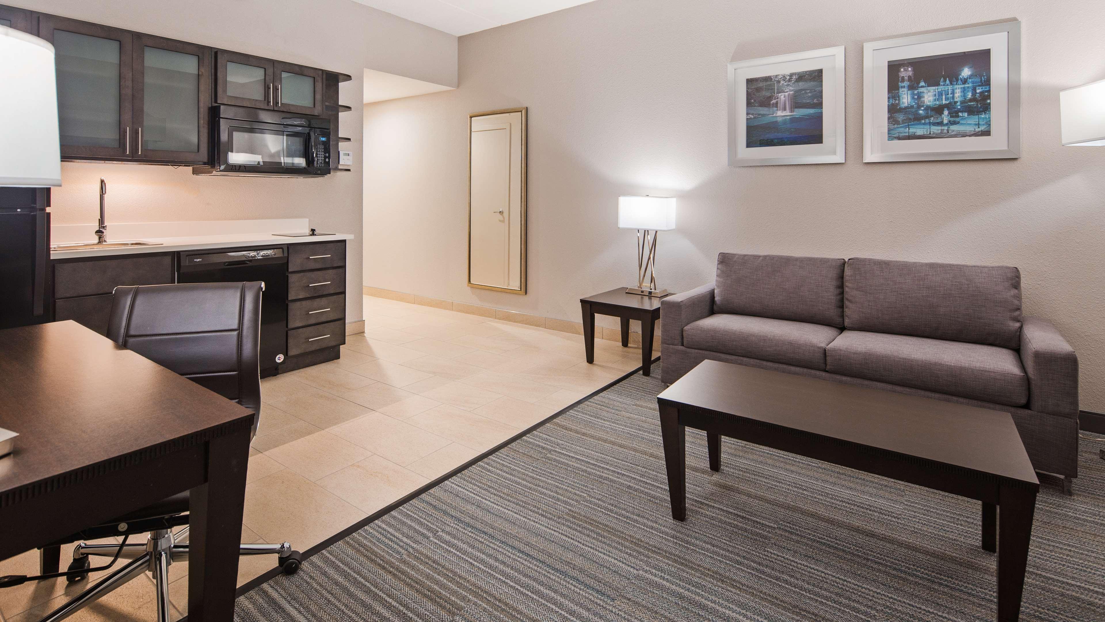 Best Western Plus Wilkes Barre-Scranton Airport Hotel Pittston Ngoại thất bức ảnh