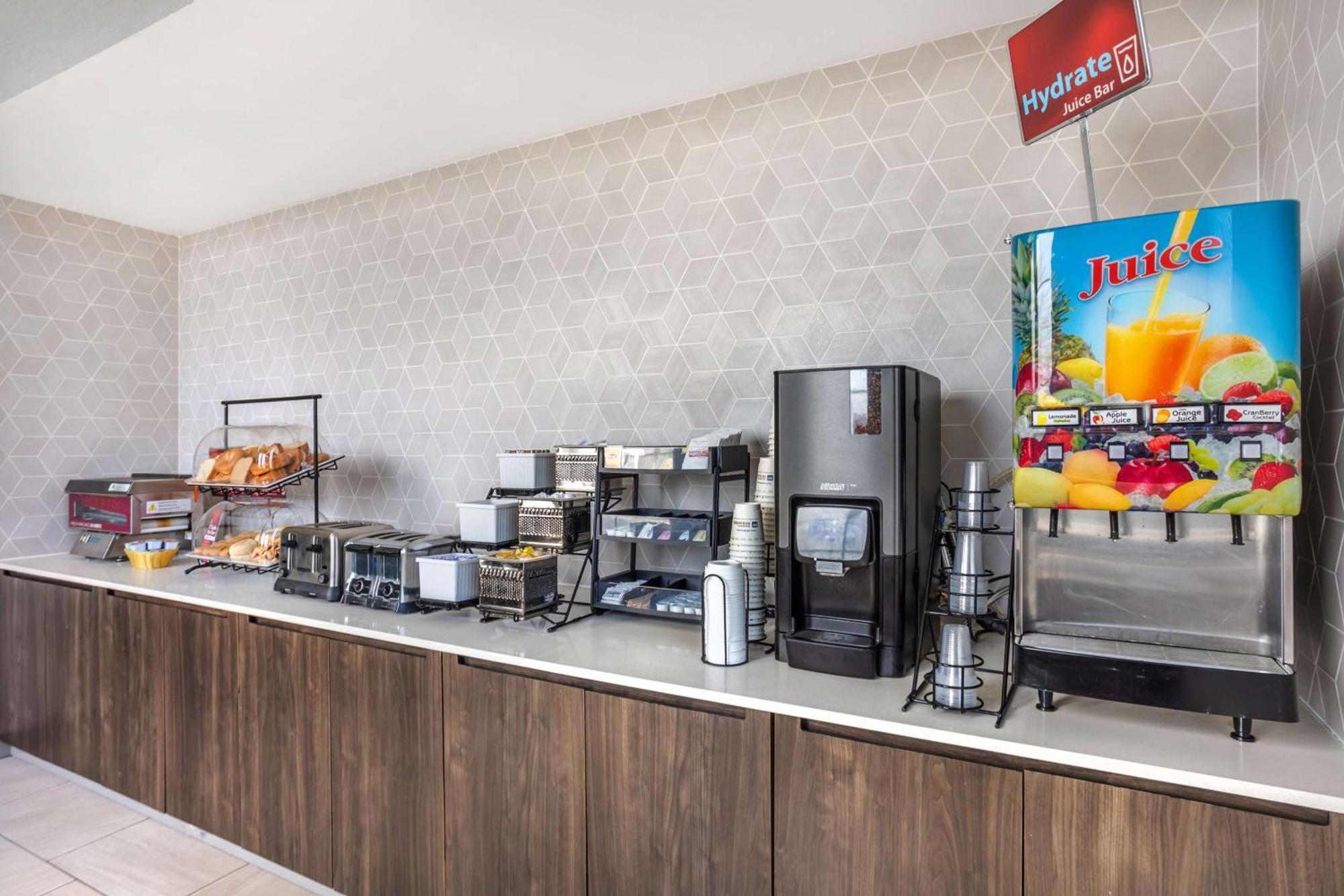 Best Western Plus Wilkes Barre-Scranton Airport Hotel Pittston Ngoại thất bức ảnh